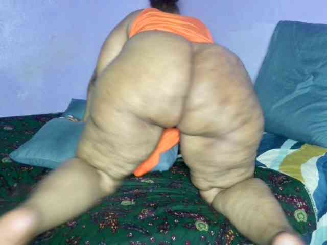 Big-Ass-Wilma webcam