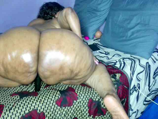 Big-Ass-Wilma webcam