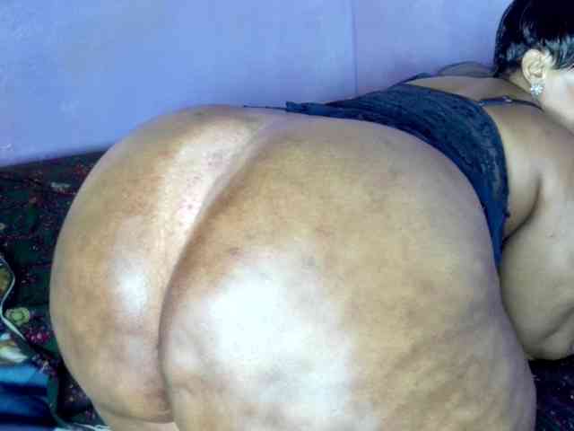 Big-Ass-Wilma webcam