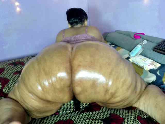 Big-Ass-Wilma webcam