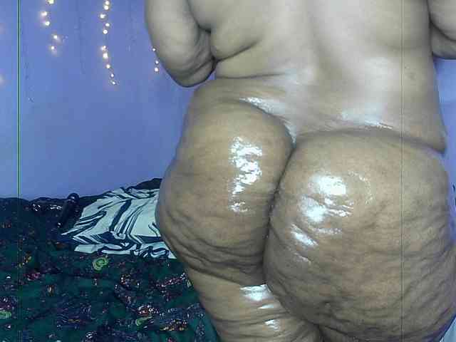 Big-Ass-Wilma webcam
