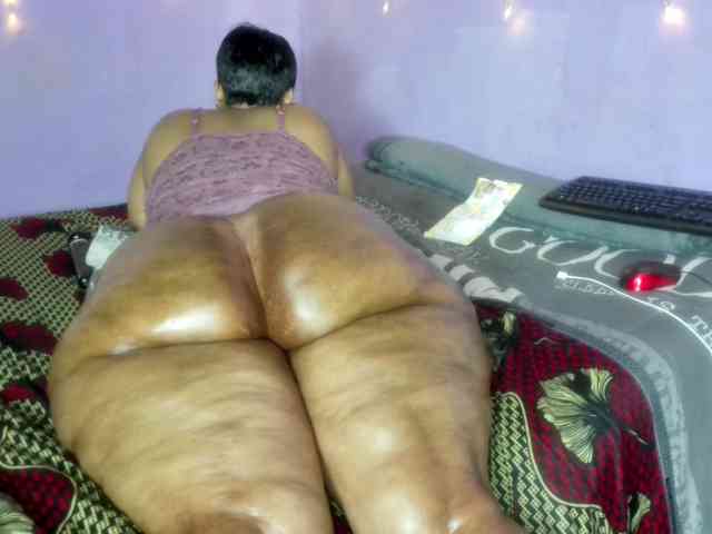 Big-Ass-Wilma webcam