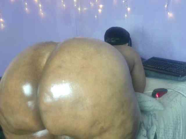 Big-Ass-Wilma webcam
