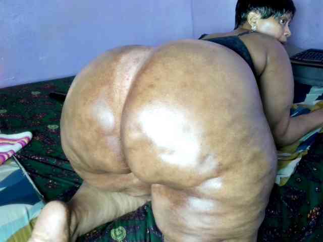 Big-Ass-Wilma webcam