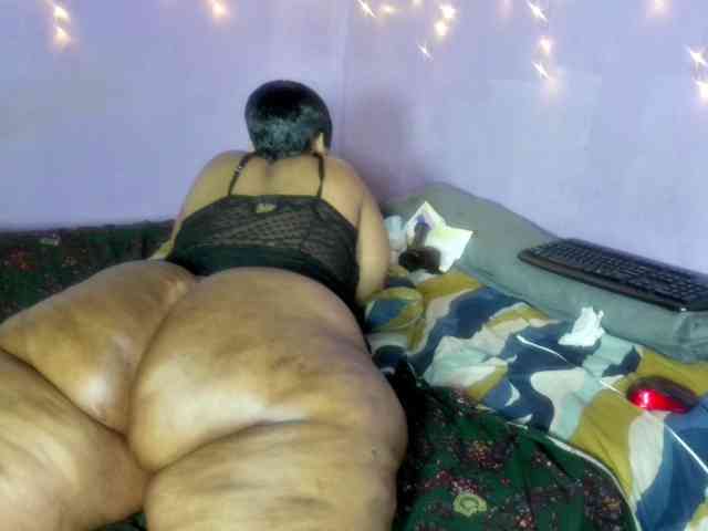 Big-Ass-Wilma webcam