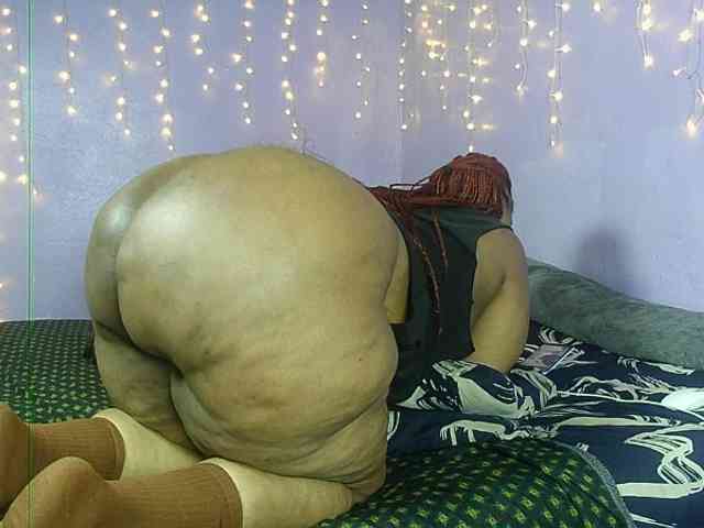 Big-Ass-Wilma webcam