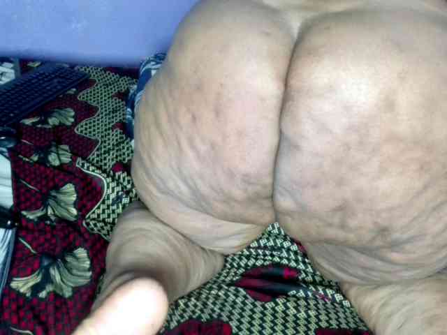 Big-Ass-Wilma webcam