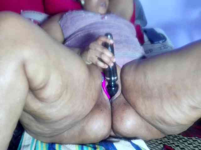 Big-Ass-Wilma webcam