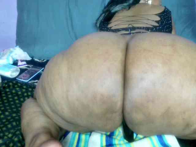 Big-Ass-Wilma webcam