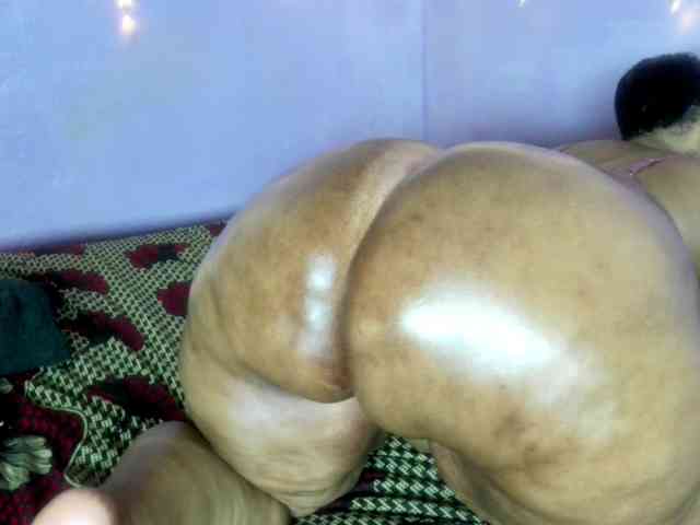 Big-Ass-Wilma webcam