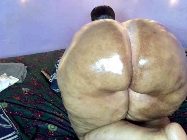 Big-Ass-Wilma webcam