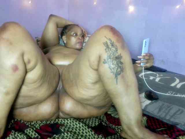 Big-Ass-Wilma webcam