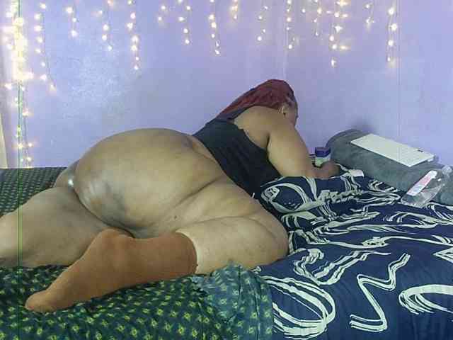 Big-Ass-Wilma webcam