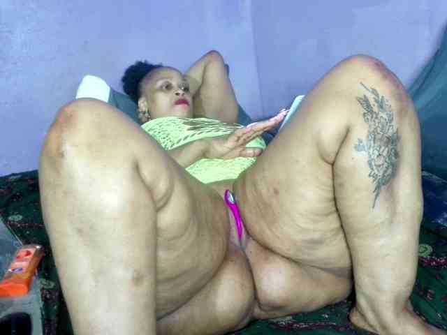 Big-Ass-Wilma webcam