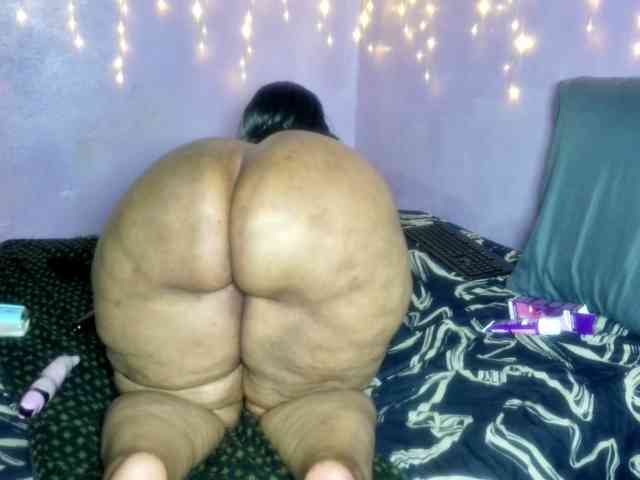 Big-Ass-Wilma webcam