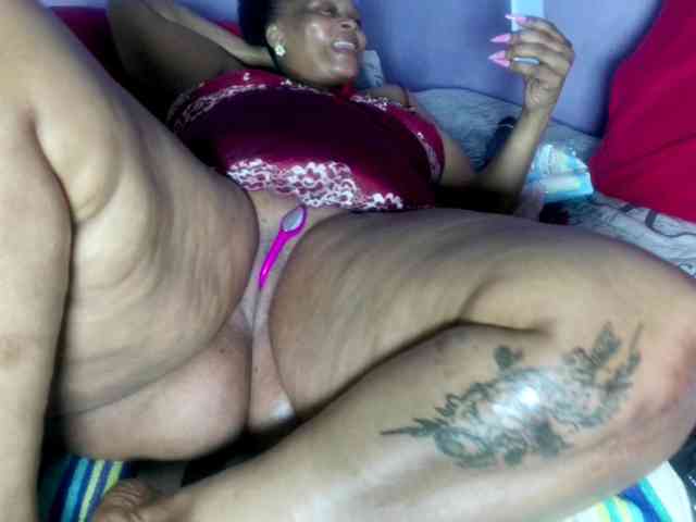 Big-Ass-Wilma webcam