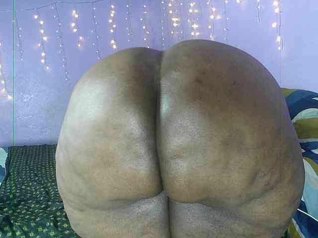 Big-Ass-Wilma webcam