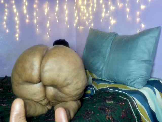 Big-Ass-Wilma webcam