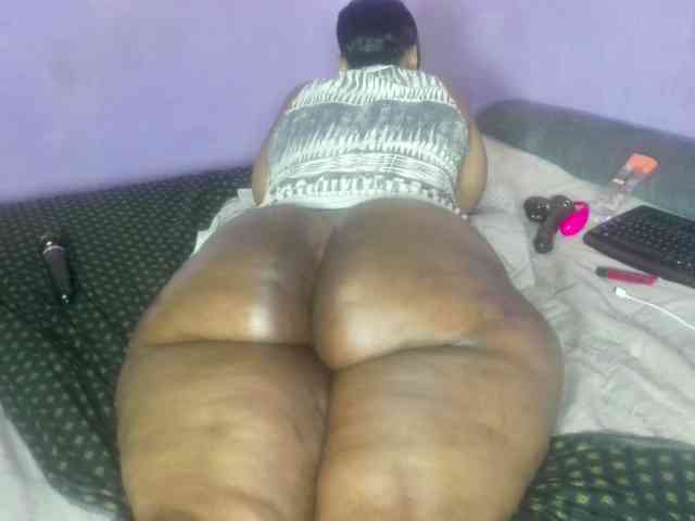Big-Ass-Wilma webcam