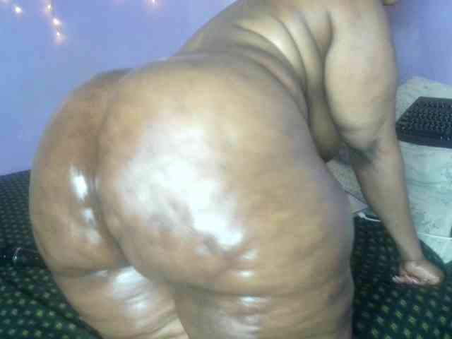 Big-Ass-Wilma webcam