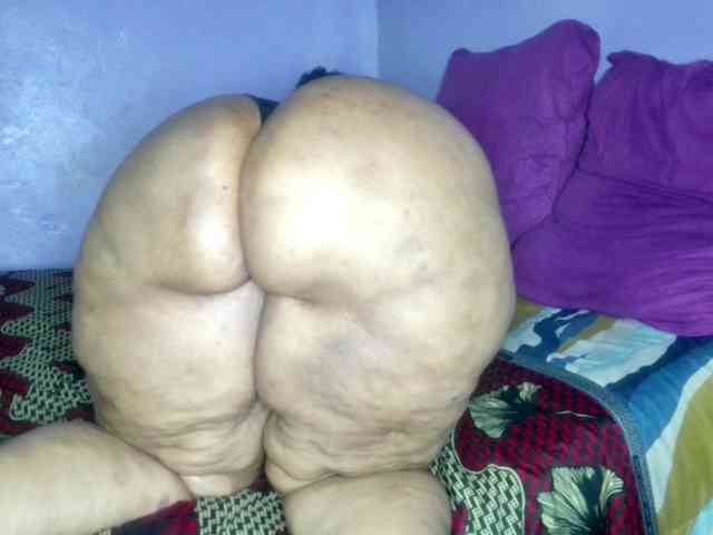 Big-Ass-Wilma webcam