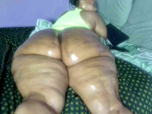 Big-Ass-Wilma webcam