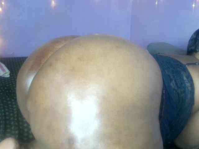 Big-Ass-Wilma webcam