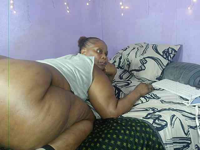 Big-Ass-Wilma webcam