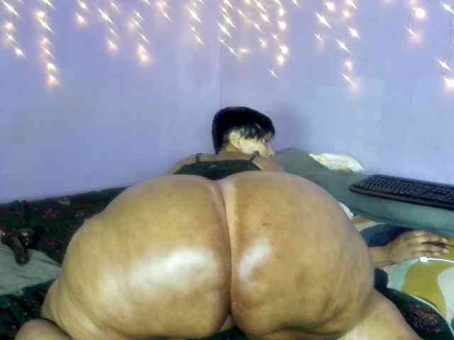 Big-Ass-Wilma webcam