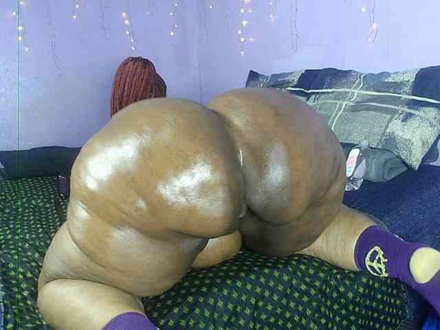 Big-Ass-Wilma webcam
