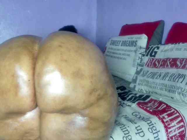 Big-Ass-Wilma webcam