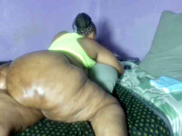 Big-Ass-Wilma webcam