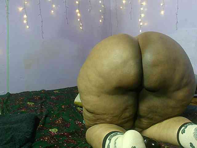 Big-Ass-Wilma webcam