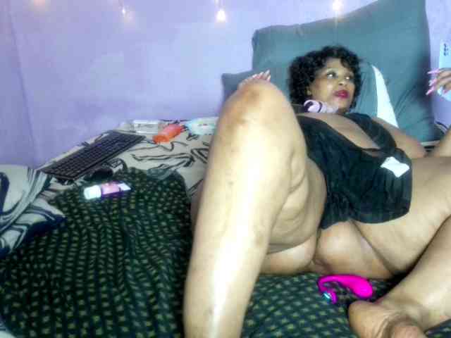 Big-Ass-Wilma webcam