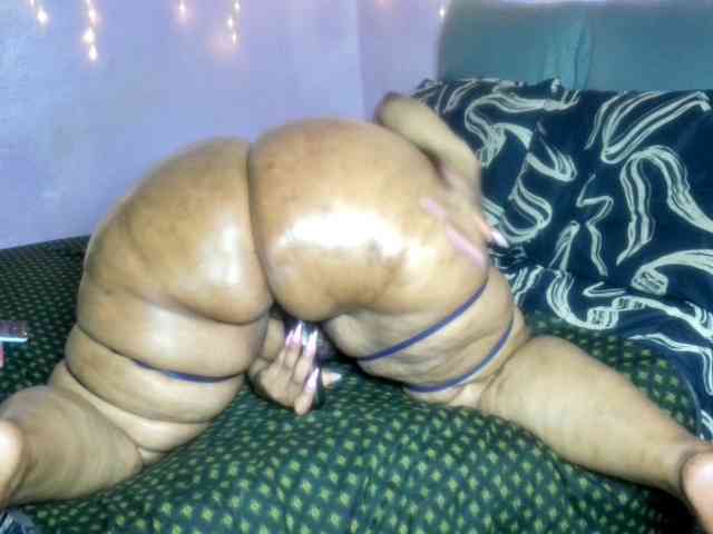 Big-Ass-Wilma webcam