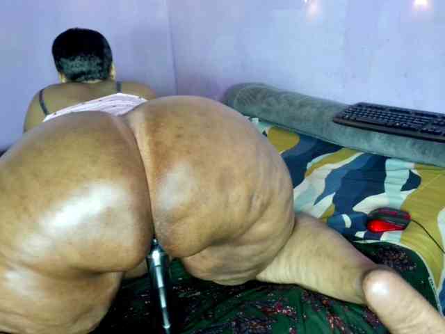 Big-Ass-Wilma webcam