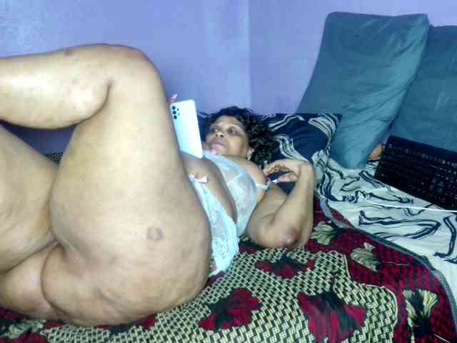 Big-Ass-Wilma webcam