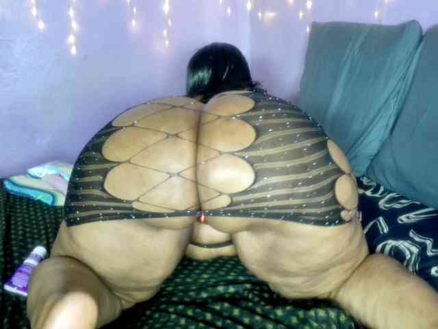 Big-Ass-Wilma webcam