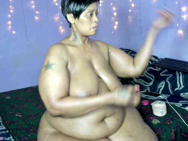 Big-Ass-Wilma webcam