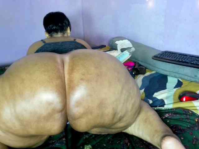 Big-Ass-Wilma webcam