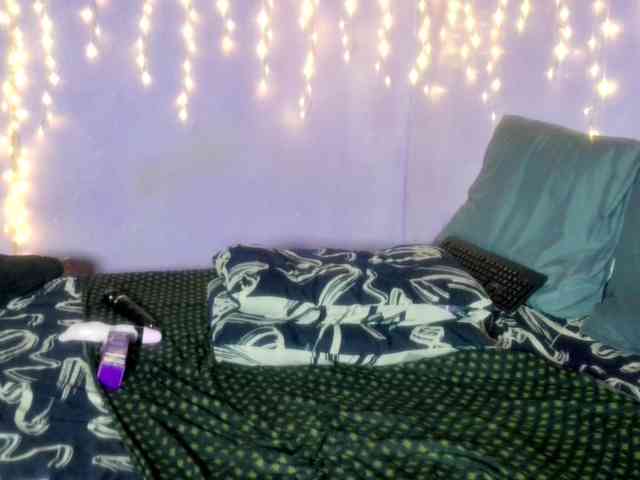 Big-Ass-Wilma webcam