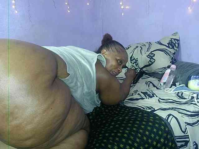 Big-Ass-Wilma webcam