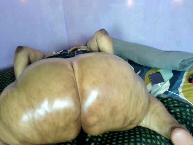 Big-Ass-Wilma webcam