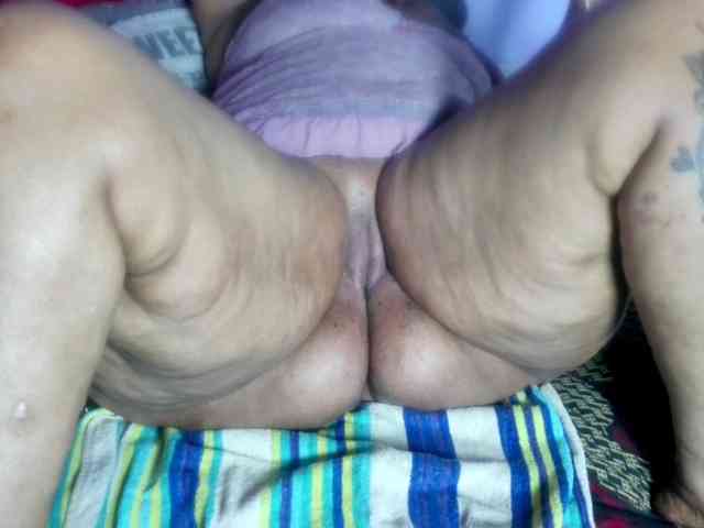 Big-Ass-Wilma webcam