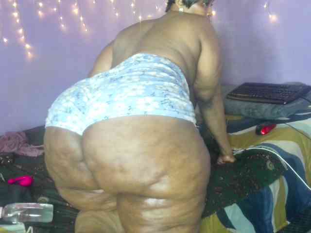 Big-Ass-Wilma webcam
