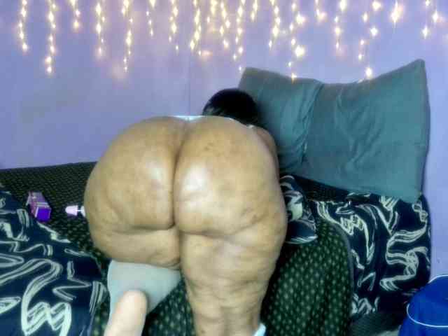 Big-Ass-Wilma webcam