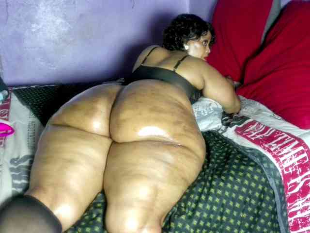 Big-Ass-Wilma webcam