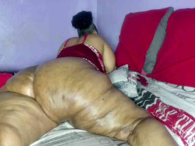 Big-Ass-Wilma webcam