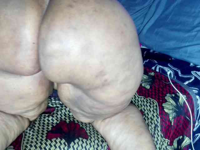 Big-Ass-Wilma webcam