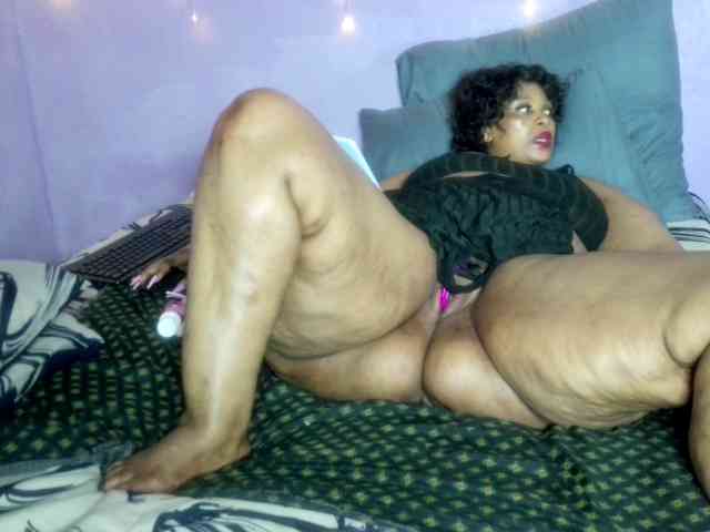 Big-Ass-Wilma webcam